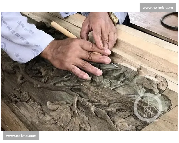 当跑鞋邂逅千年傩面：贵马赛道上演非遗时尚秀